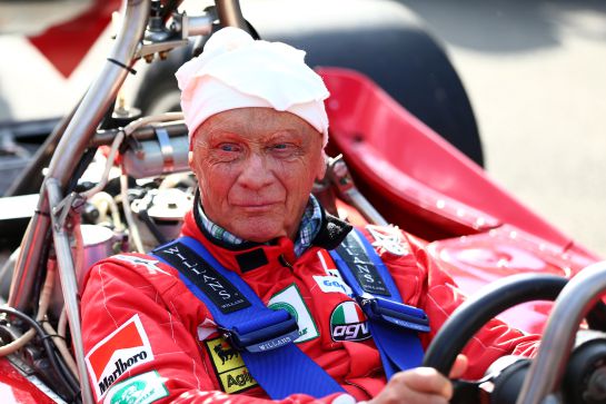 Niki Lauda la leyenda del automovilismo y el accidente de 1976 en el que burló a la muerte sobre la pista Niki Lauda la leyenda del automovilismo y el accidente de 1976 en el que burló a la muerte sobre la pista