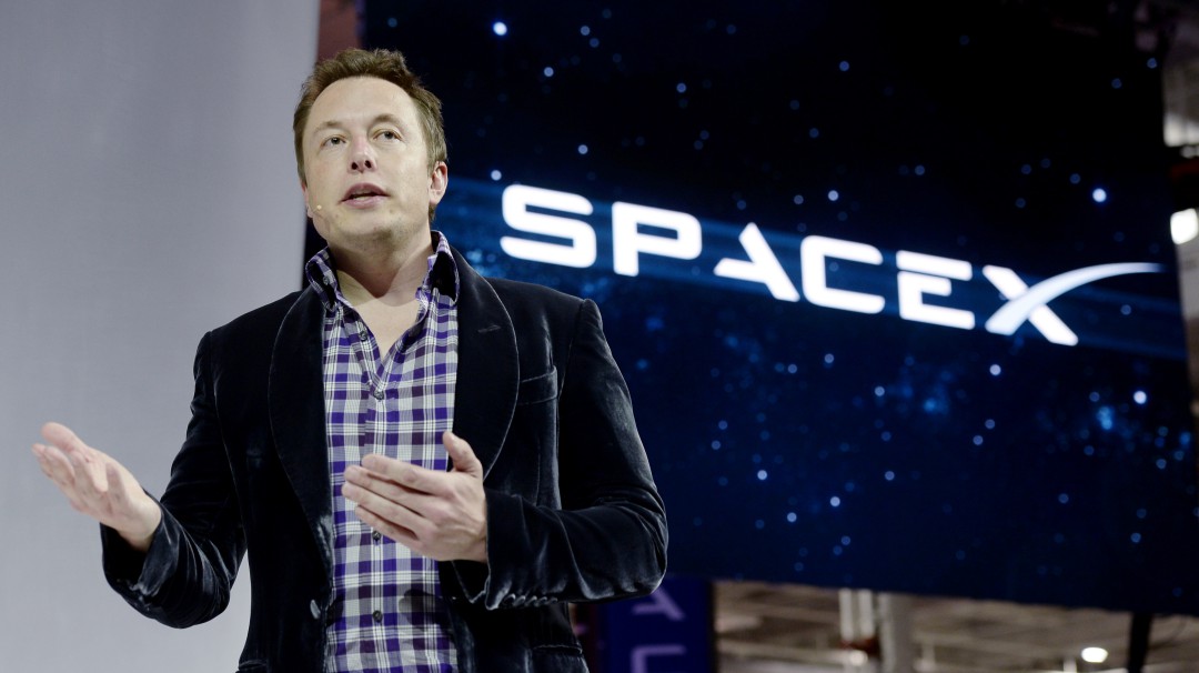 Elon Musk planea brindar internet gratis al mundo