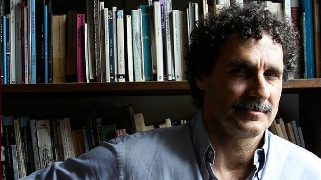 Los libros tienen vida propia, publicados ya no son del autor: Morábito