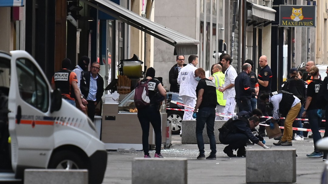 Explosión deja 13 heridos en Francia