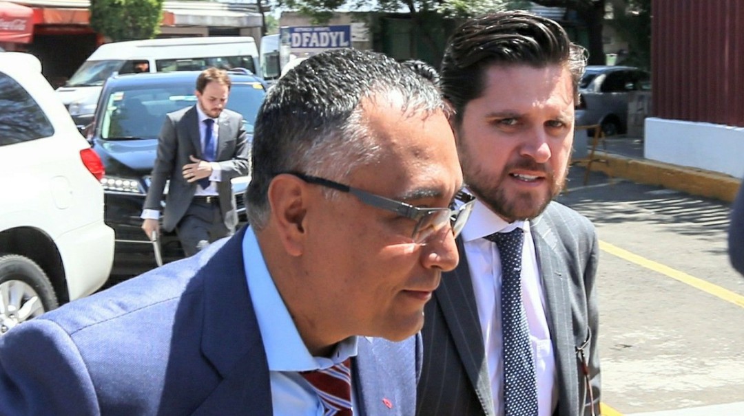 Solicita León Trauwitz amparo para no ser aprehendido