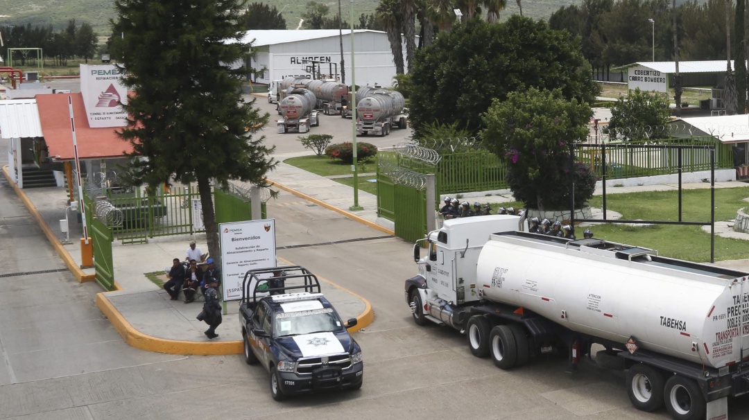 Dan 15 años de cárcel a 2 huachicoleros por robo de hidrocarburos en Oaxaca