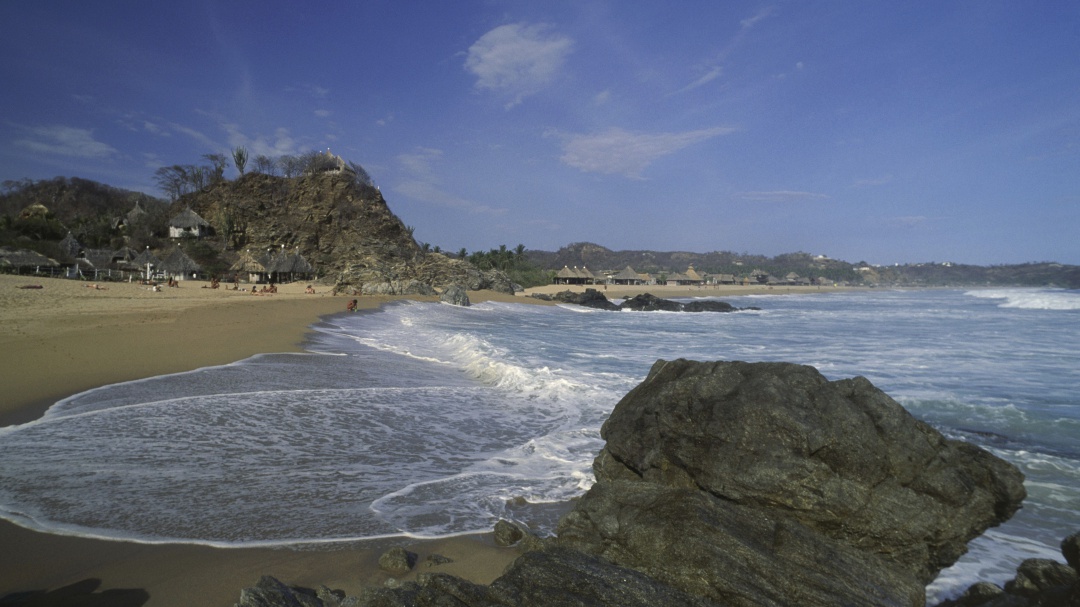 Zipolite, la mejor playa para despojarte de la ropa y disfrutar