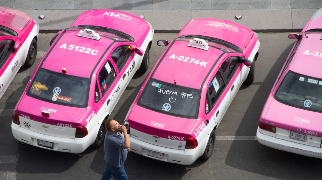 Las plataformas son piratas porque no cuentan con concesiones: taxistas