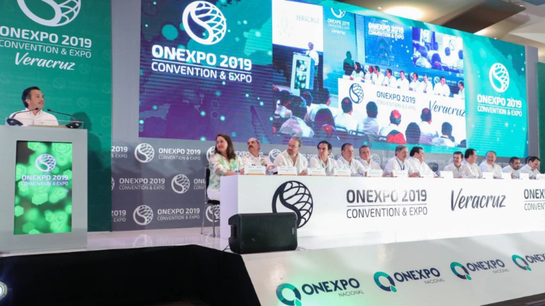 Veracruz recibe a empresarios gasolineros de todo México