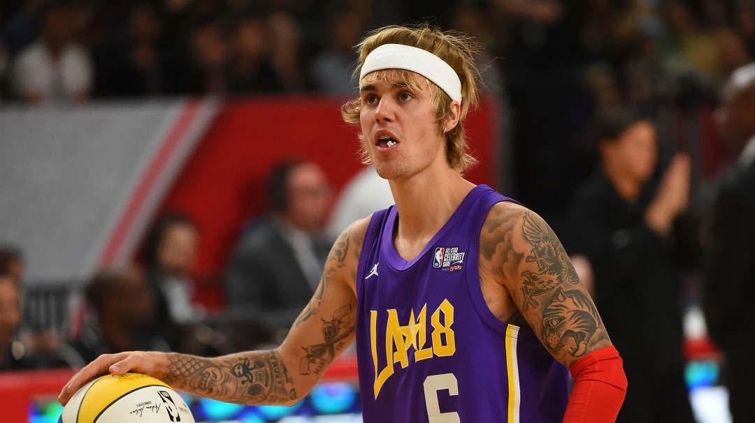 Justin Bieber reta a Tom Cruise para pelear en un octágono