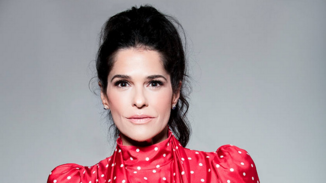 Leading Ladies of Entertainment: Martha Debayle