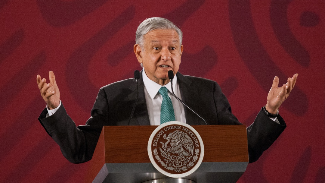 Y va de nuez, ahora AMLO propone a su ayudante Carrizales para Pemex