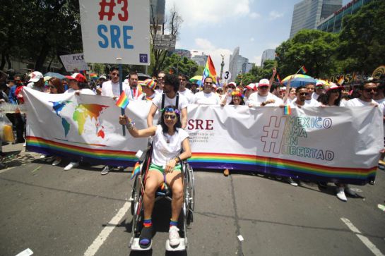 Miles de personas celebran el orgullo LGBT+ en la CDMX Miles de personas celebran el orgullo LGBT+ en la CDMX