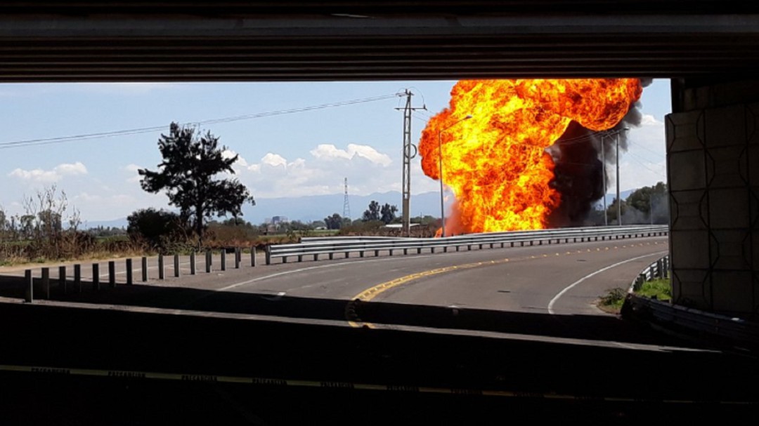 Un ducto más; explota en Ceyala otro ducto de Pemex