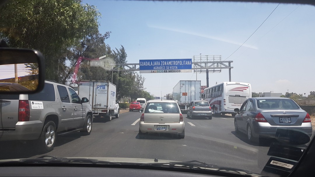 Fallece hombre arrollado en carretera a Chapala