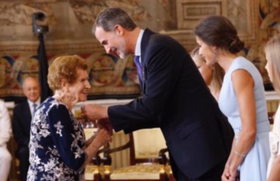 A sus 107 años visita enfermos y recoge ropa usada para los más necesitados A sus 107 años visita enfermos y recoge ropa usada para los más necesitados