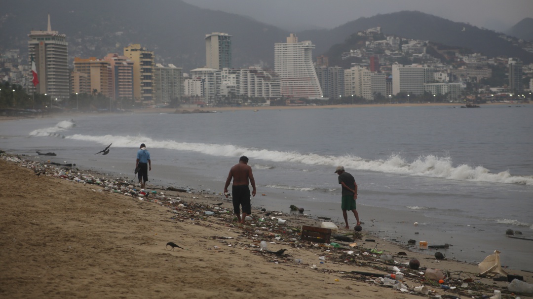 Encuentran en playas de Acapulco altos niveles de bacteria fecal