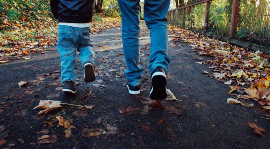 Tu reflejo; hijo con el que más discutes es idéntico a ti Tu reflejo; hijo con el que más discutes es idéntico a ti