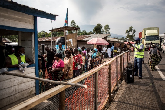 Cruce fornterizo en Goma, República Democrática del Congo Cruce fornterizo en Goma, República Democrática del Congo