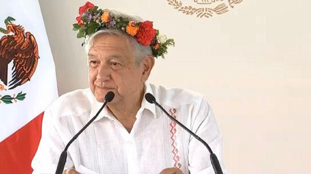 Reitera AMLO que es posible bajar precios de gasolina y luz