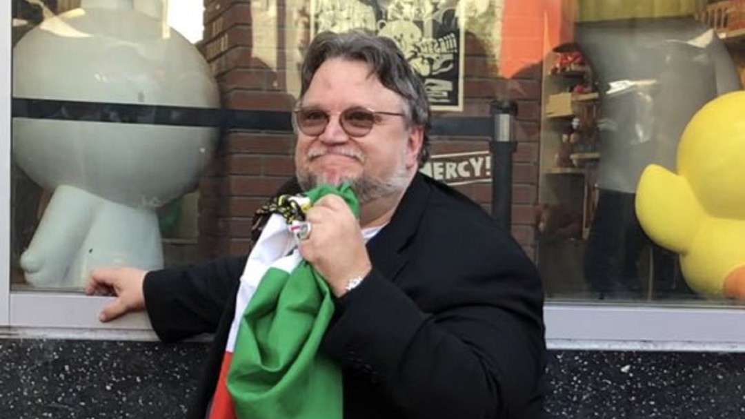 ¡Viva México! Guillermo del Toro orgulloso de ser mexicano y migrante