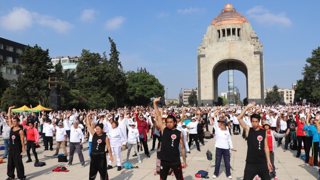 En el Monumento a la Revolución se llevó a cabo la Mega Clase de Taichí