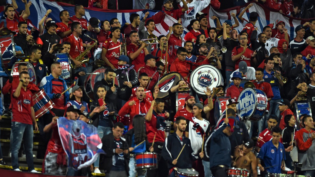 Caos en el Clásico de Colombia