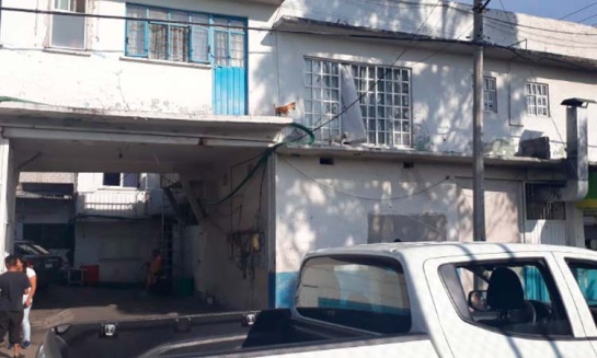 El propietario no contaba con las licencias para la explotación del agua y el predio no tenía logotipos del Sistema de Agua Potable El propietario no contaba con las licencias para la explotación del agua y el predio no tenía logotipos del Sistema de Agua Potable
