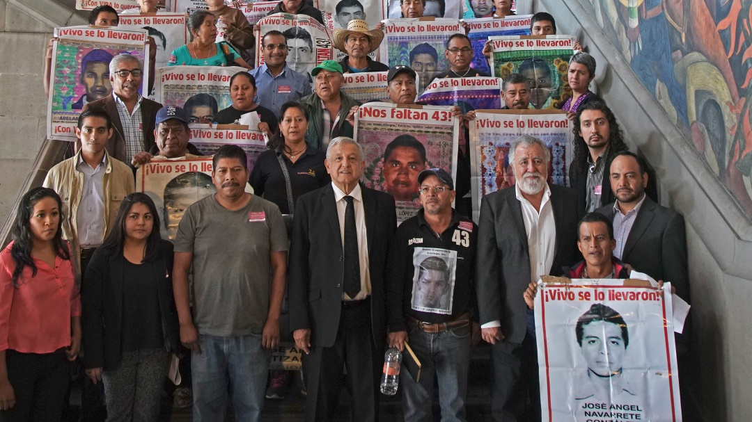 Tenemos esperanza con gobierno de AMLO: padre de normalista de Ayotzinapa