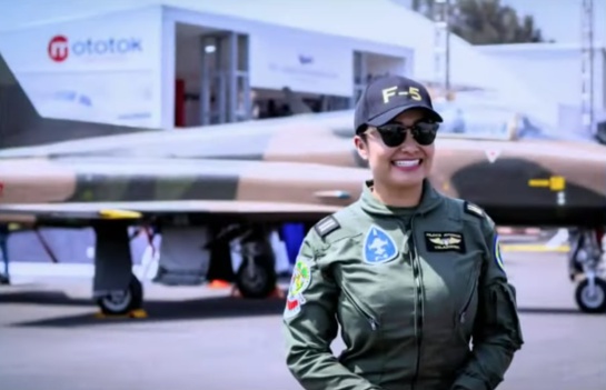 Actualmente se prepara para ser comandante del F-5 Actualmente se prepara para ser comandante del F-5