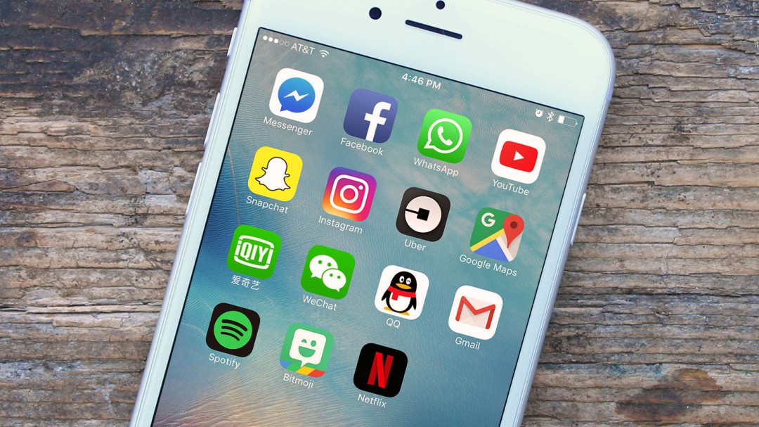 Monreal presenta ley de impuestos para Apps