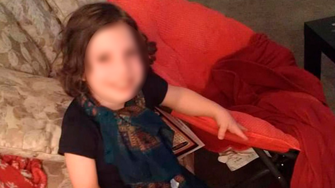 Enfrentan problemas con la ley padres adoptivos de Natalia Grace