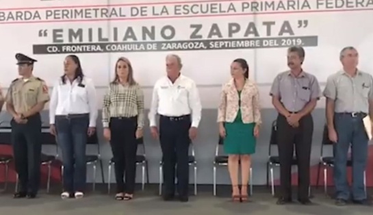 Al final las autoridades del plantel disculparon al maestro aceptando que cualquiera puede cometer un error Al final las autoridades del plantel disculparon al maestro aceptando que cualquiera puede cometer un error