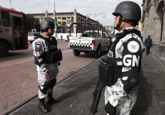 El solicitante debe de ser una persona que quiera “servir a la nación con legalidad, objetividad, eficiencia, profesionalismo, honradez y respeto irrestricto a los derechos humanos” El solicitante debe de ser una persona que quiera “servir a la nación con legalidad, objetividad, eficiencia, profesionalismo, honradez y respeto irrestricto a los derechos humanos”