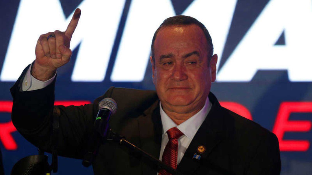 El populismo es un problema que no resuelve nada: Alejandro Giammattei