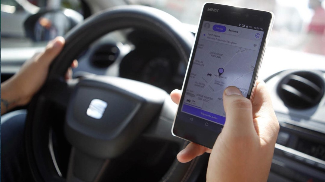 SEGOB niega operativos contra apps en aeropuertos
