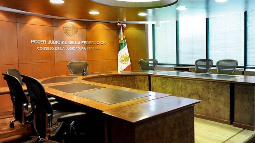 Suspenden a magistrada por abuso de funciones