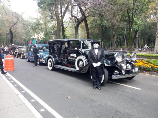 Festejan a “la flaca” con mega desfile de Día de Muertos Festejan a “la flaca” con mega desfile de Día de Muertos