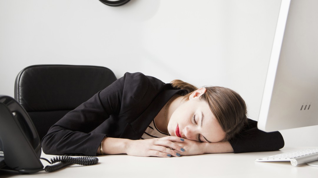 La siesta, una forma saludable para alargar tiempo a tu vida