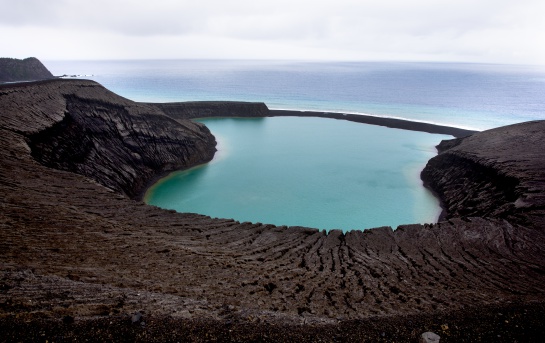 Isla Hunga Tonga-Hunga Ha’apai surgida de una erupción volcánica a finales de 2014 Isla Hunga Tonga-Hunga Ha’apai surgida de una erupción volcánica a finales de 2014