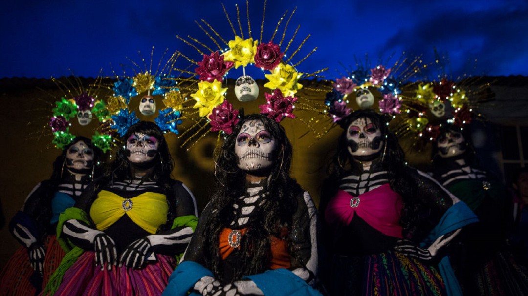 Hablemos del día de muertos, con Enrique Cervantes