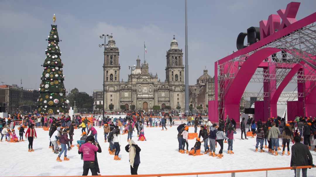 No más pista de hielo en el Zócalo de la CDMX; ahora será de acrílico