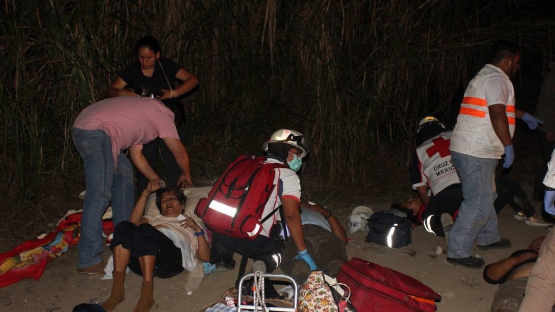Accidente en Ocozocoautla, Chiapas deja 7 personas sin vida y 36 heridos
