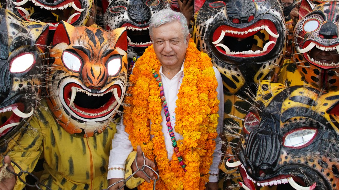 Exige AMLO al INE ajustarse a recorte presupuestal