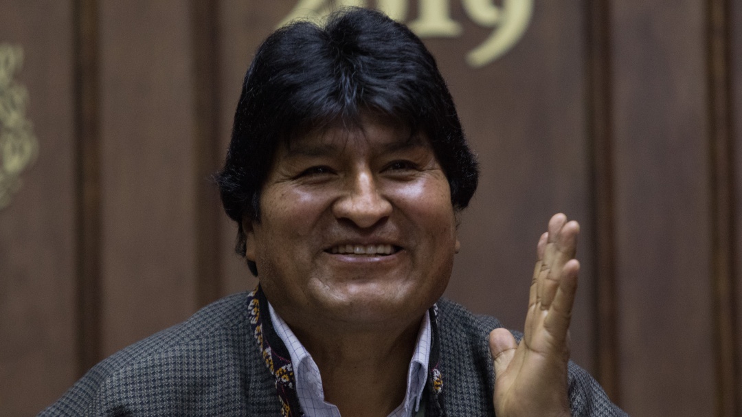 Formaliza Noroña cooperacha de diputados para manutención de Evo Morales