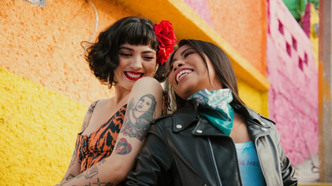 Yalitza Aparicio y Mon Laferte alzan la voz por derechos feministas