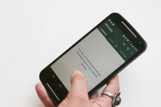 WhatsApp es una plataforma de mensajería privada que fue diseñada originalmente como una herramienta para que las personas enviaran mensajes a sus familiares y seres queridos WhatsApp es una plataforma de mensajería privada que fue diseñada originalmente como una herramienta para que las personas enviaran mensajes a sus familiares y seres queridos
