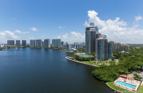 Una de los penthouse donde vivió Genaro García Luna está valuado en 2.3 millones de dólares