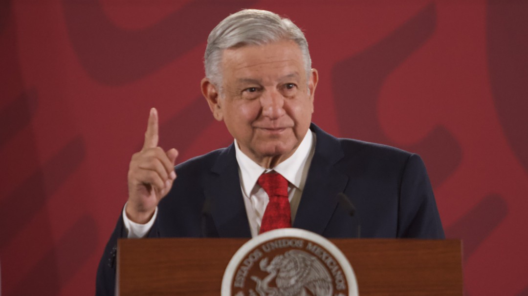 Con MB califica AMLO trabajo de titular de PEMEX