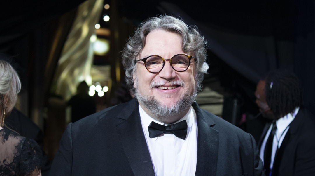 Guillermo del Toro lanza beca para jóvenes que quieran estudiar cine