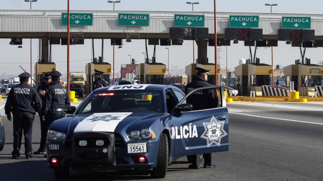 Más de 10 mil policías federales vigilan carreteras por Año Nuevo