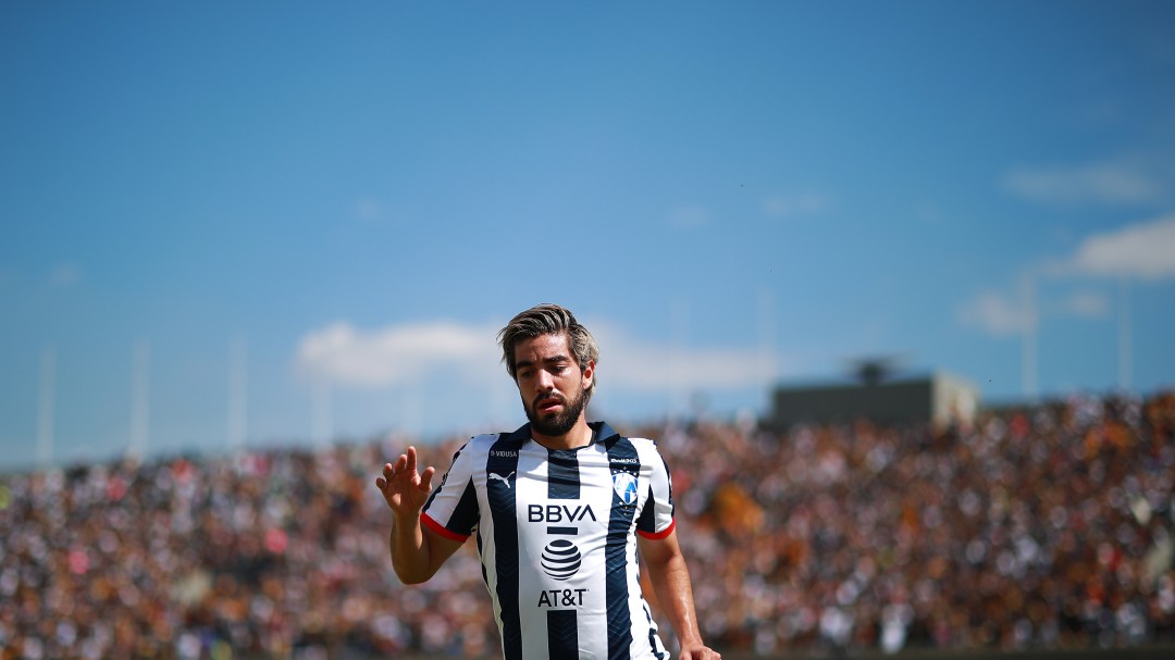 Fanático se tatuó a Rodolfo Pizarro
