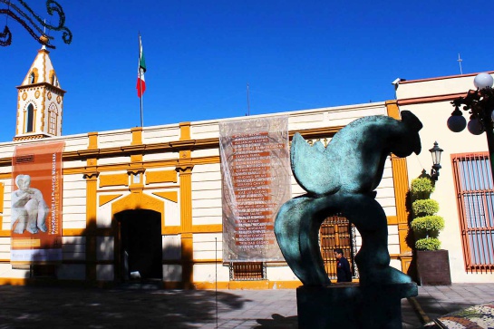 Algunas de su ventajas competitivas del estado de Tlaxcala son su ubicación geográfica estratégica, su alta densidad carretera, su clima laboral estable y sus bajos niveles de inseguridad Algunas de su ventajas competitivas del estado de Tlaxcala son su ubicación geográfica estratégica, su alta densidad carretera, su clima laboral estable y sus bajos niveles de inseguridad