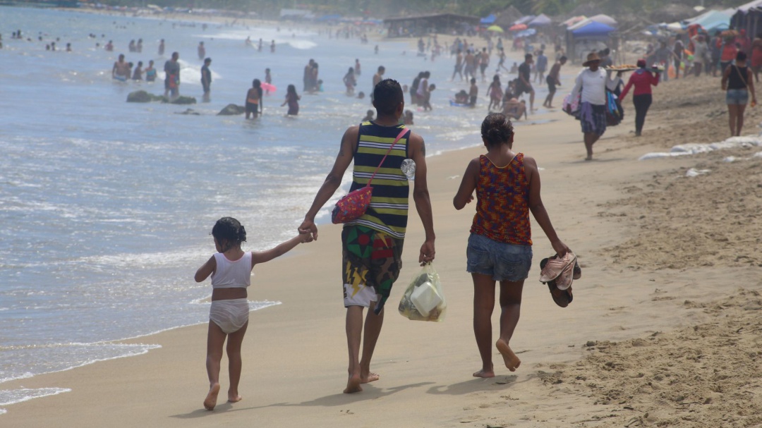 Diputados de Morena se pronuncian contra eliminar "puentes vacacionales"